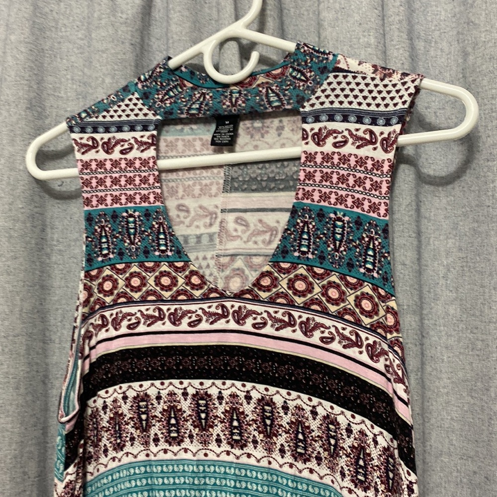 Pattern dress - Picture 2 of 3